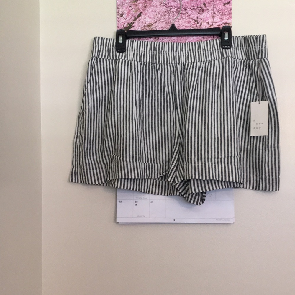 Women’s shorts XXL